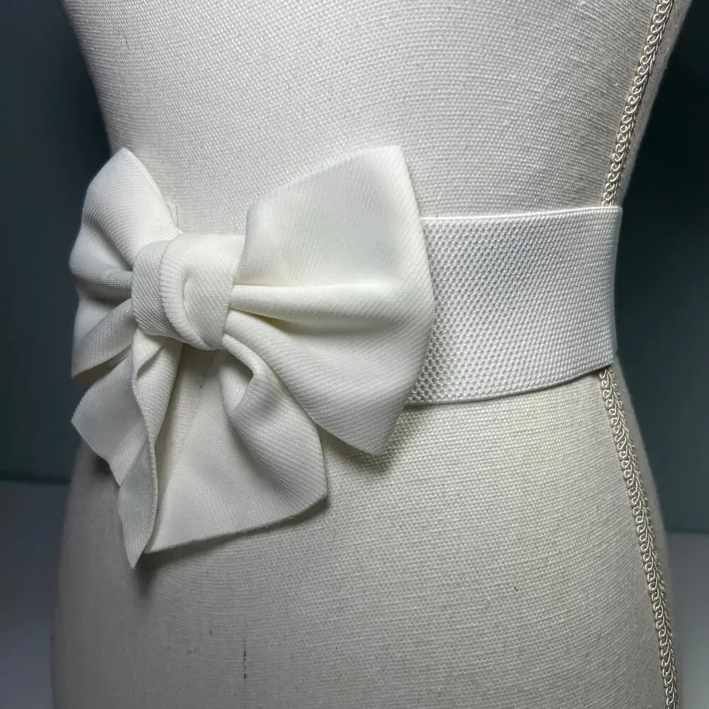 Vintage Style Size Large White Oversize Bow Wide Elastic Cinch Belt Snap Closure